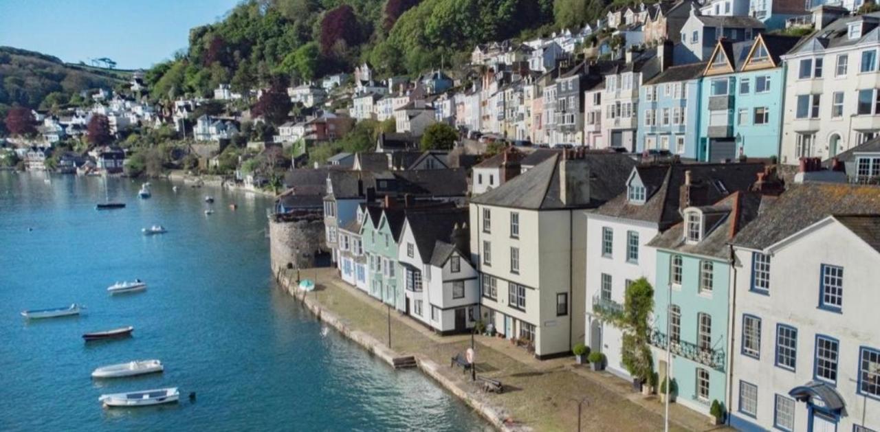 Nancie'S Place - Dartmouth Town Center With Private Parking - A Traditional Georgian Private Duplex Apartment - Beautifully Refurbished - Two Bedrooms, Bathroom, Kitchen And Lounge Diner エクステリア 写真