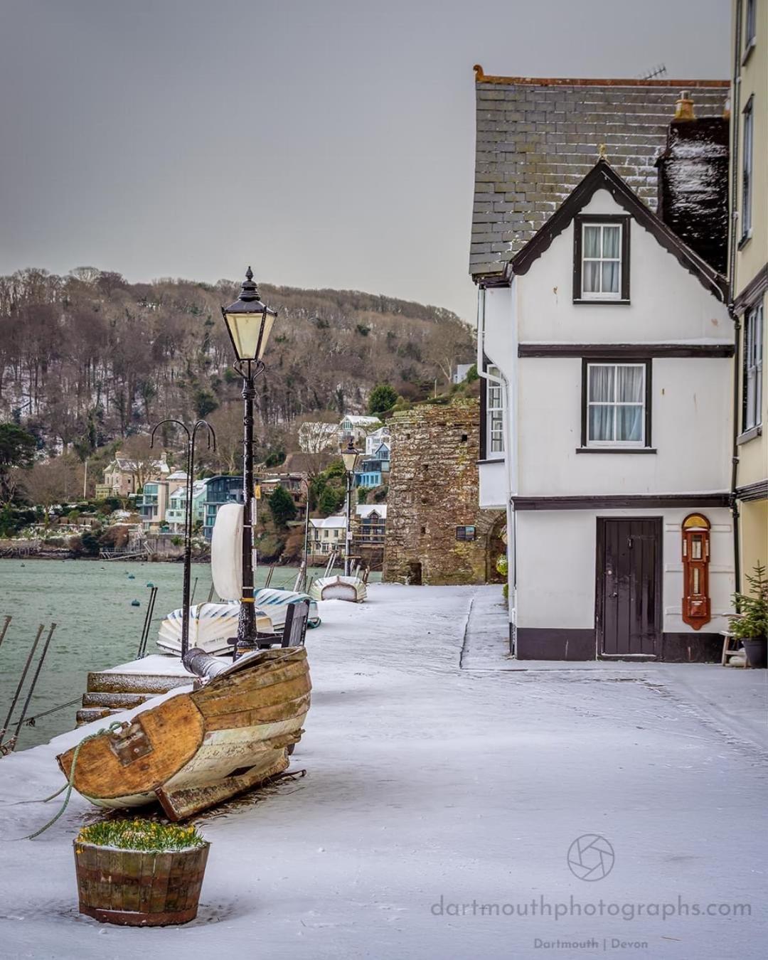 Nancie'S Place - Dartmouth Town Center With Private Parking - A Traditional Georgian Private Duplex Apartment - Beautifully Refurbished - Two Bedrooms, Bathroom, Kitchen And Lounge Diner エクステリア 写真